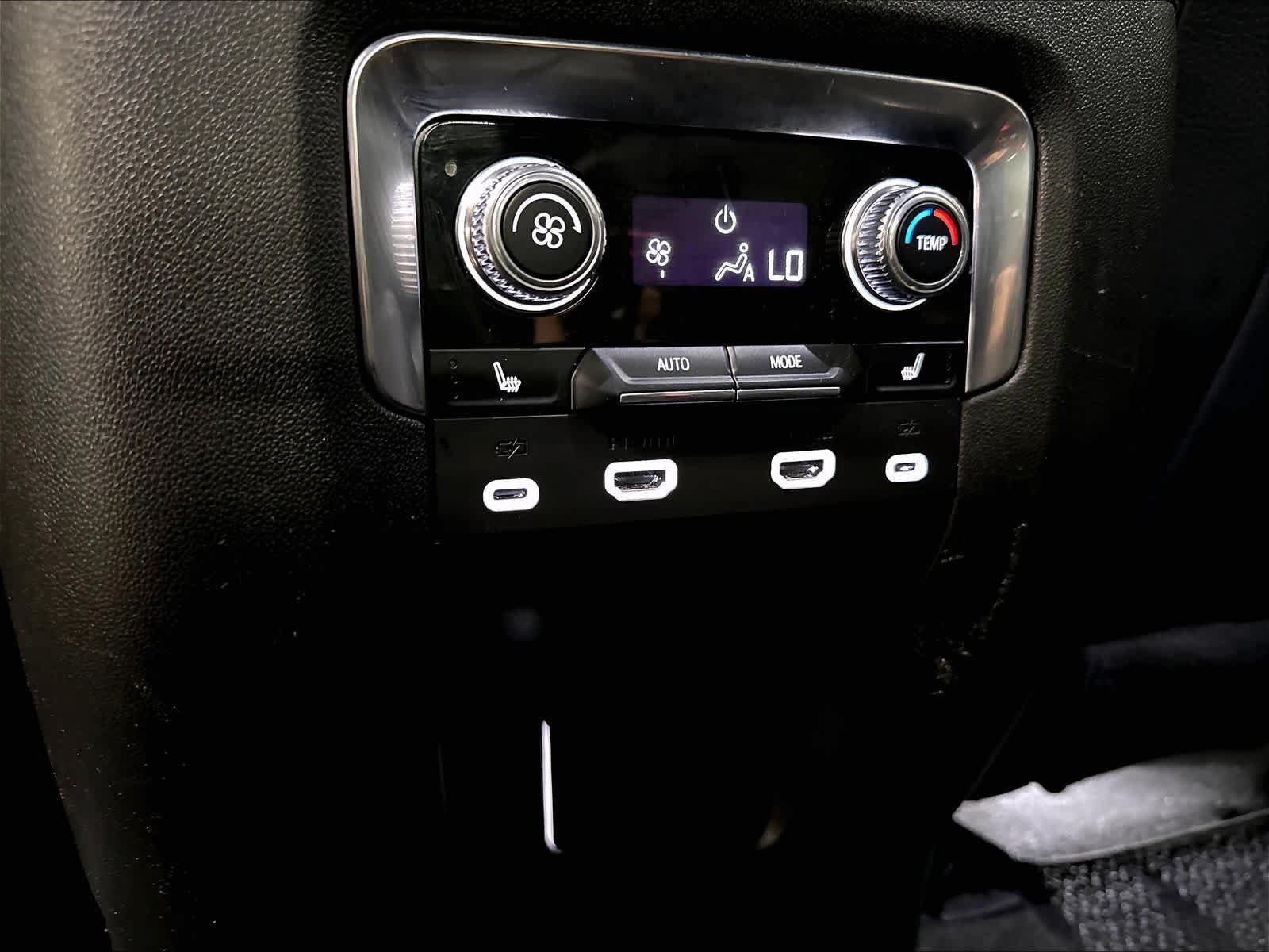 Used 2024 GMC Yukon Denali w/ Max Trailering Package AWD/4WD image 34