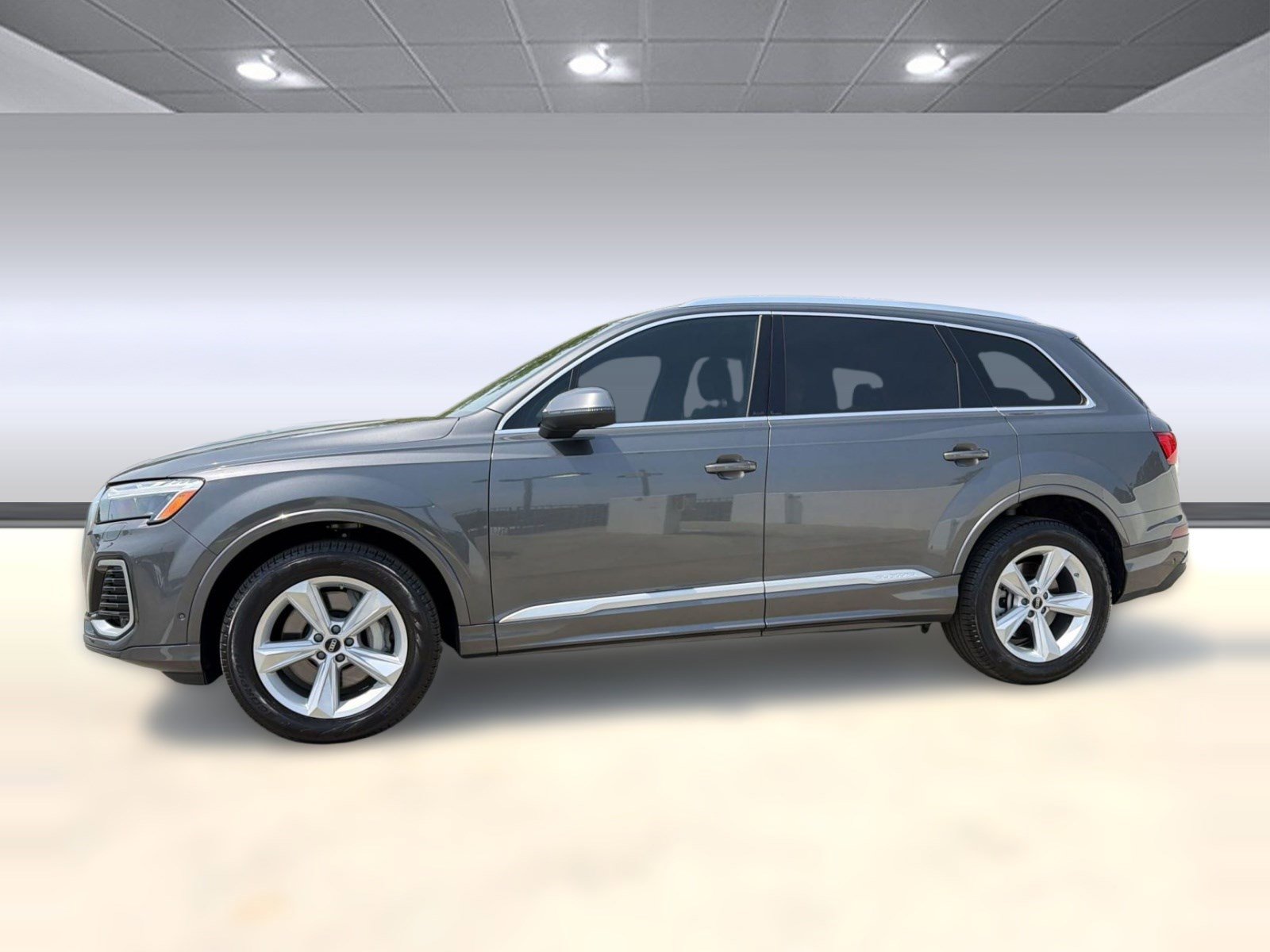 Used 2025 Audi Q7 2.0T Premium w/ Convenience Package AWD/4WD image 2