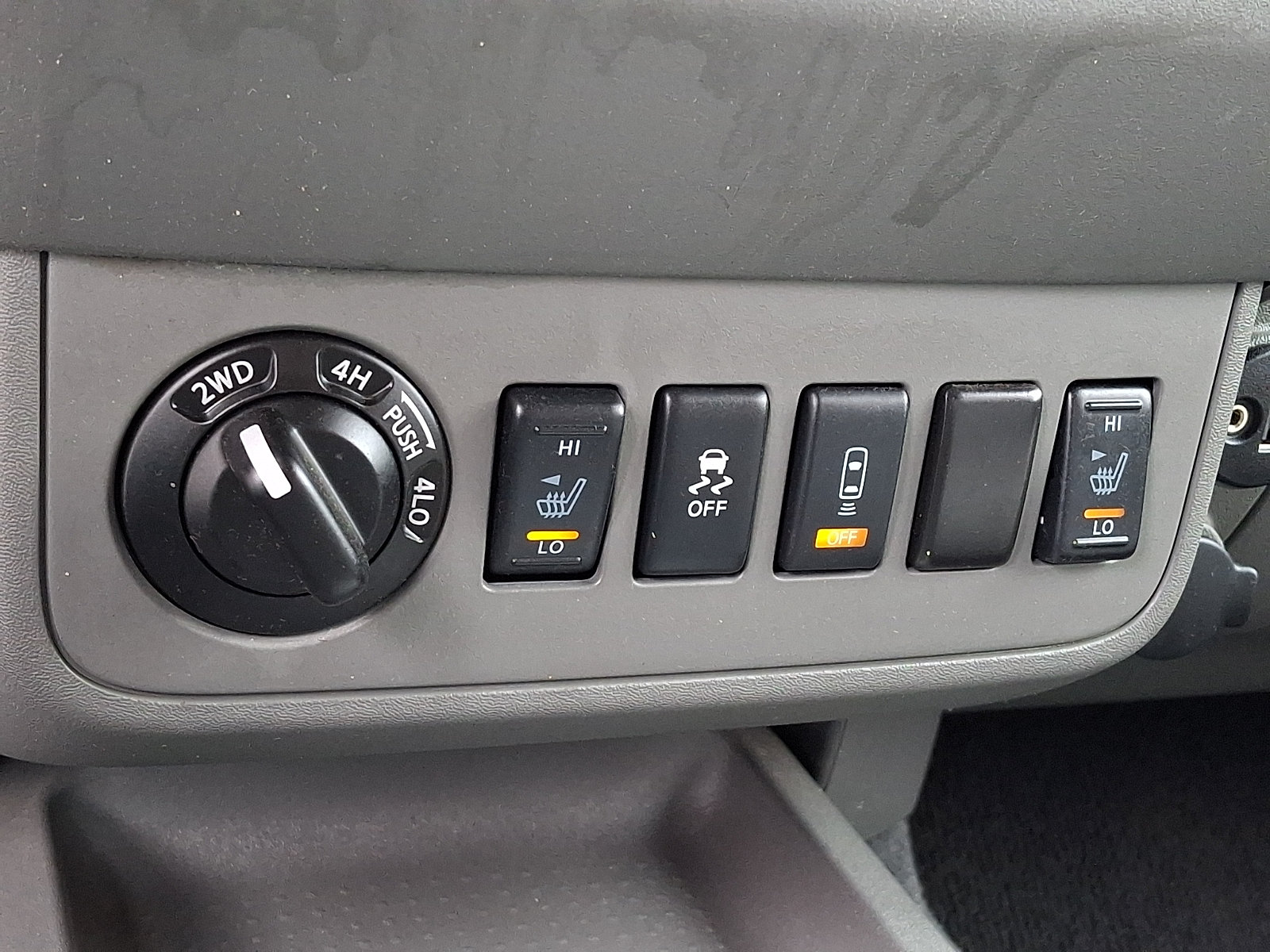 Certified 2019 Nissan Frontier SV w/ Value Truck Package AWD/4WD image 23