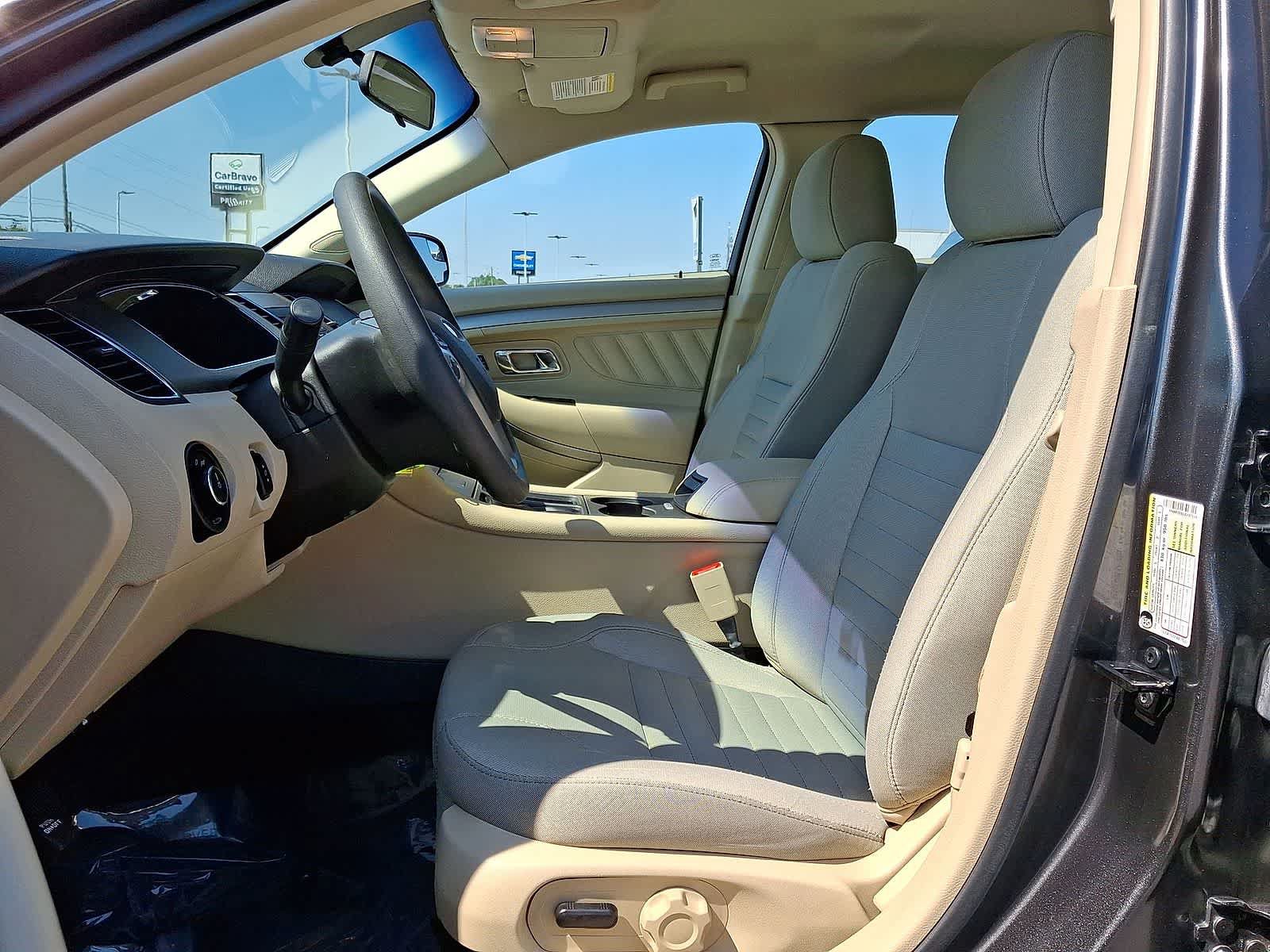Used 2018 Ford Taurus SE FWD image 23