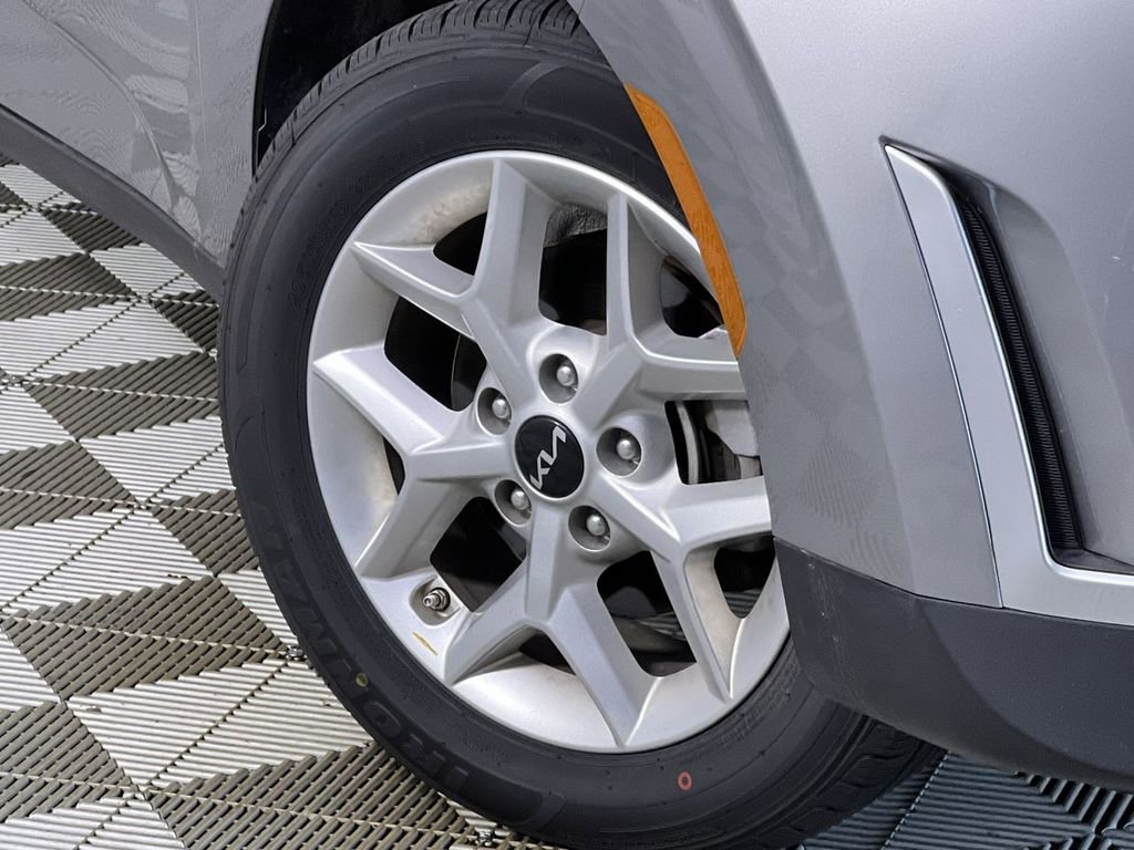 Used 2024 Kia Soul LX w/ Option Group 015 image 12