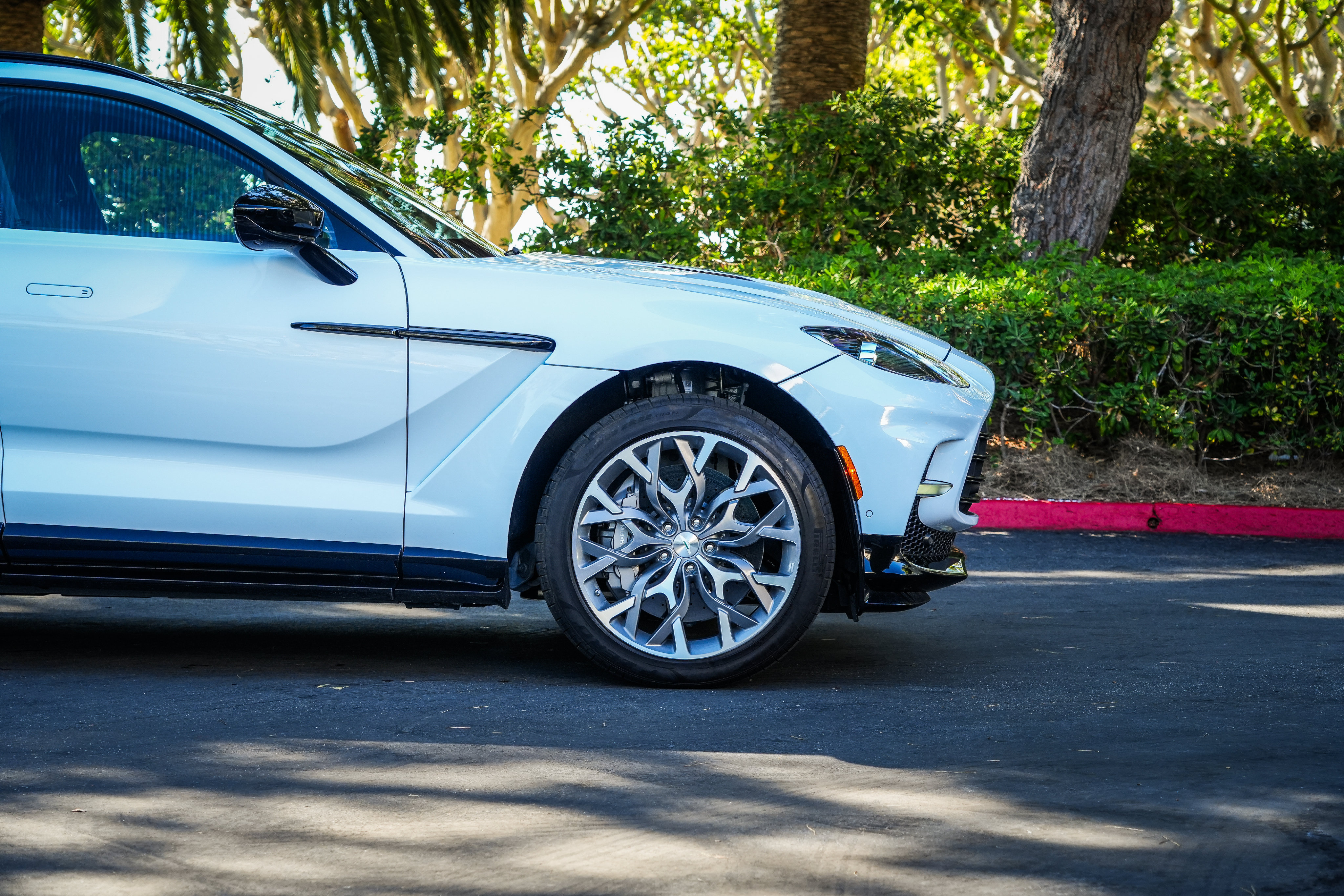 Used 2023 Aston Martin DBX 707 AWD/4WD image 30