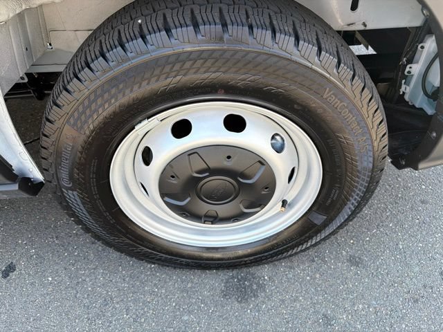 Used 2025 Ford Transit 150 148 Medium Roof RWD image 22