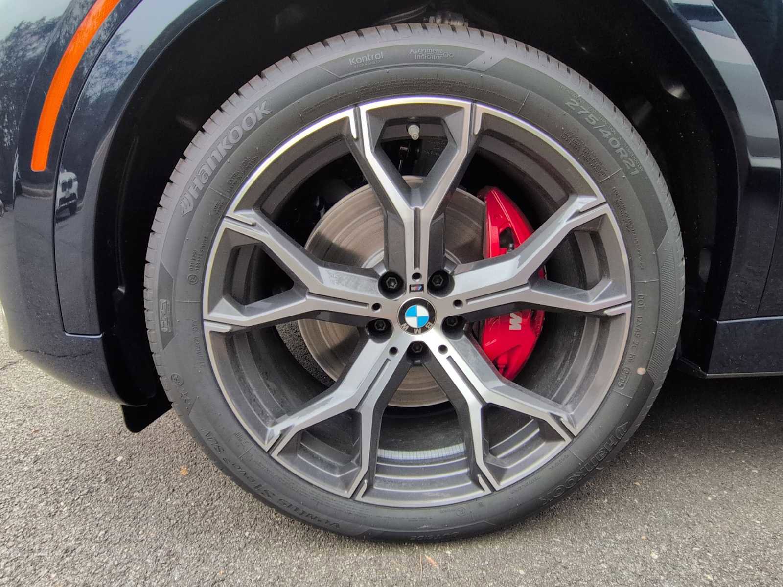 New 2026 BMW X6 xDrive40i w/ Climate Comfort Package image 14