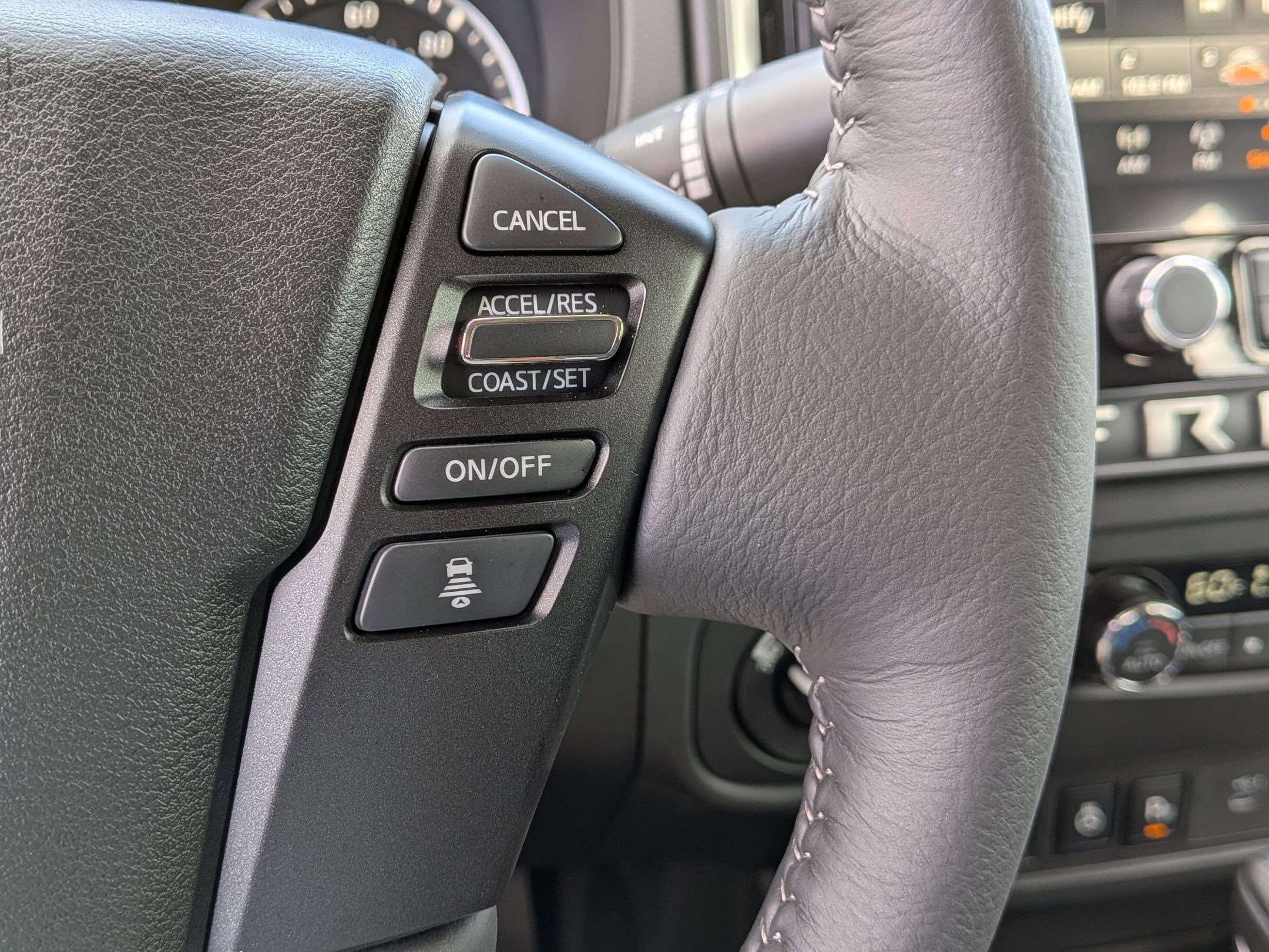 New 2025 Nissan Frontier SL AWD/4WD image 17