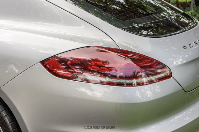 Used 2016 Porsche Panamera GTS AWD/4WD image 94