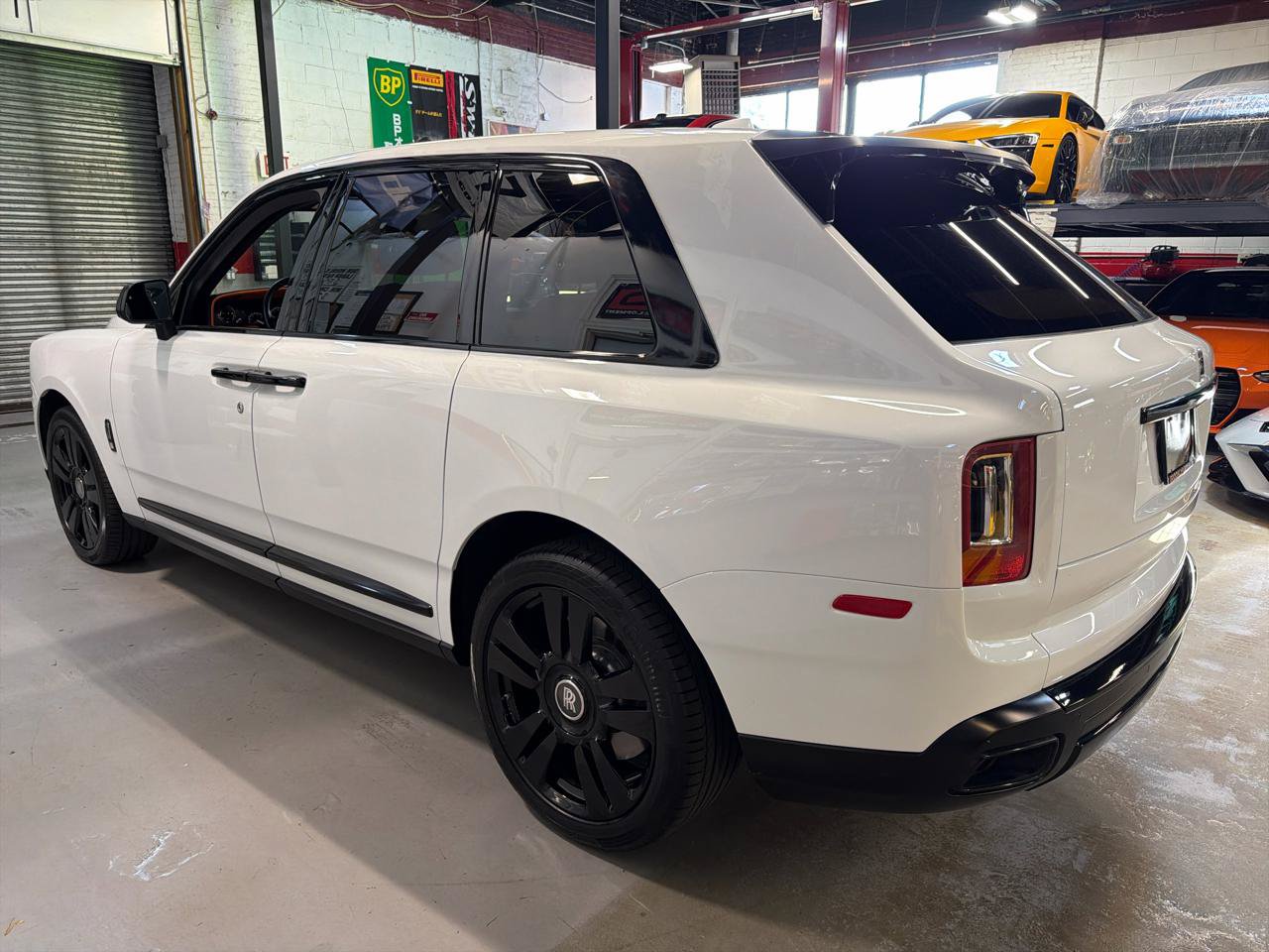 Used 2023 Rolls-Royce Cullinan AWD/4WD image 9