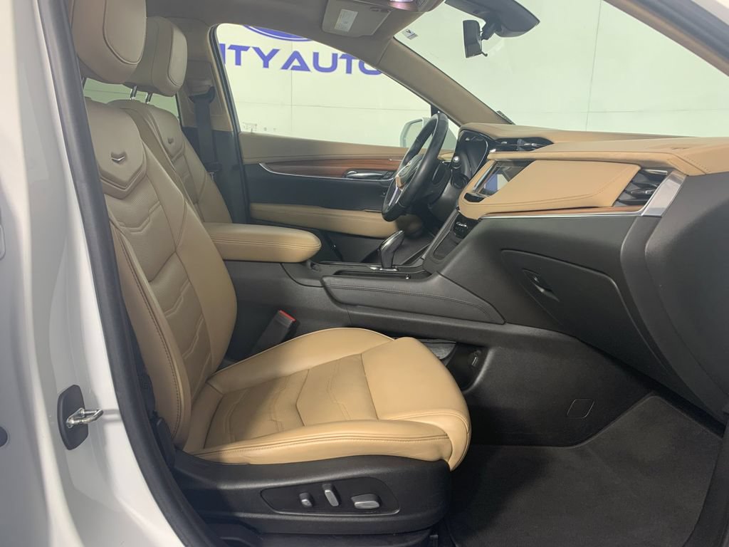 Used 2019 Cadillac XT5 Platinum AWD/4WD image 41