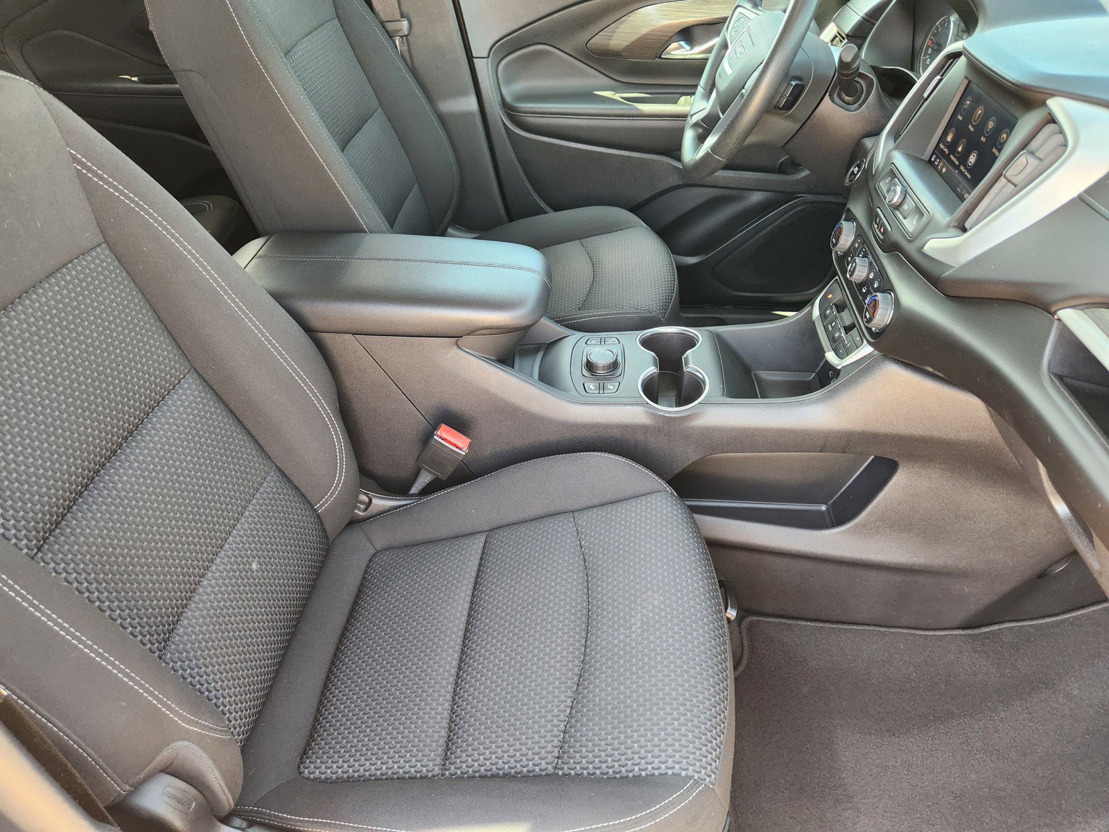 Used 2022 GMC Terrain SLE w/ Driver Convenience Package FWD image 11