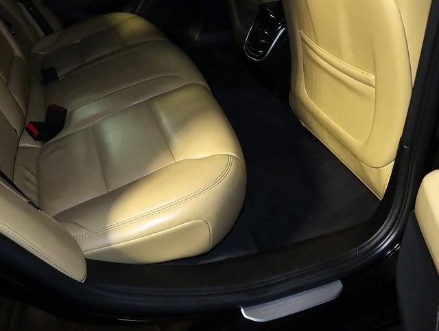 Used 2013 Cadillac XTS Premium FWD image 29