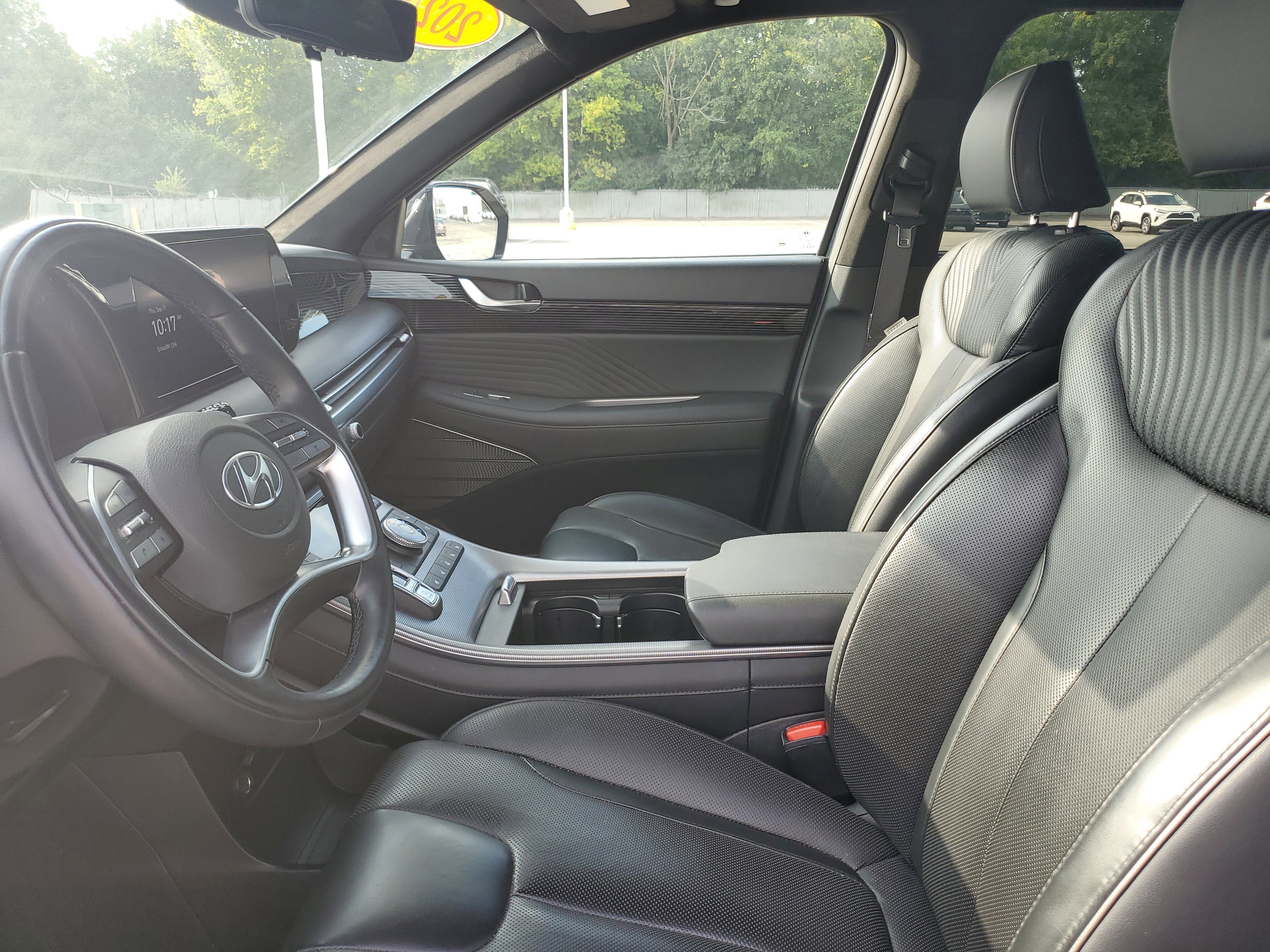 Used 2024 Hyundai Palisade Calligraphy image 21