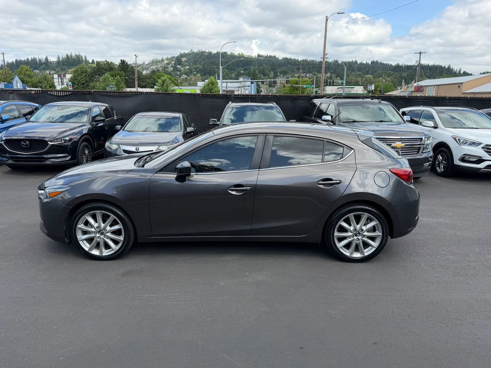 Used 2017 MAZDA MAZDA3 Touring FWD image 7