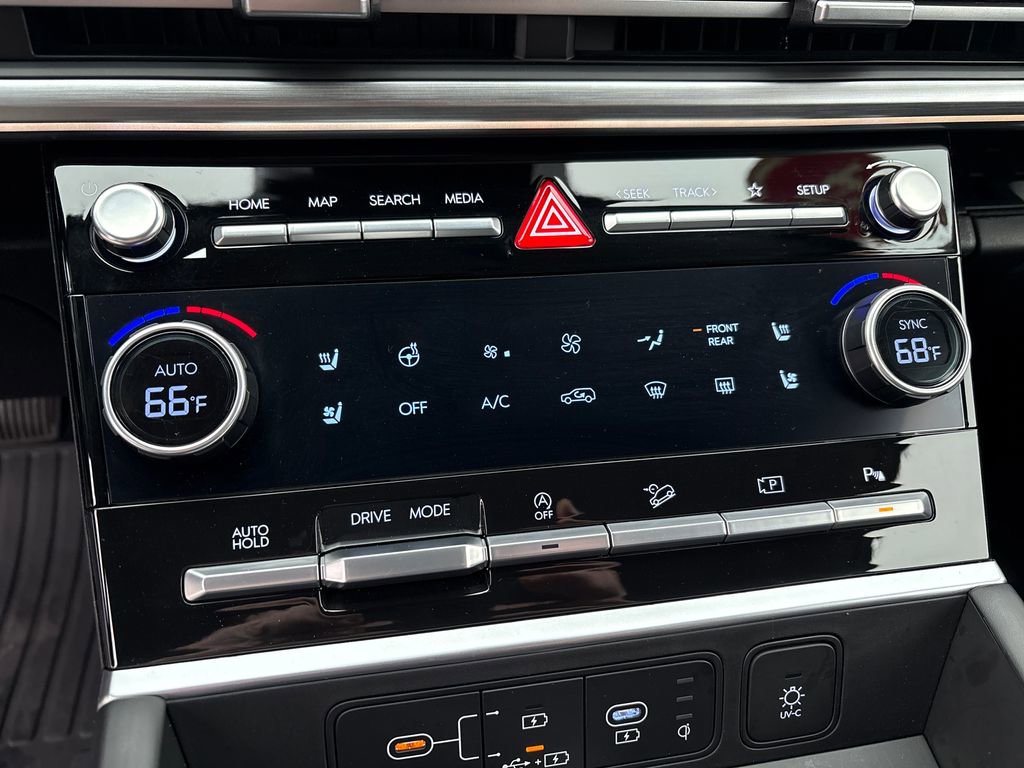 Used 2024 Hyundai Santa Fe Limited image 31