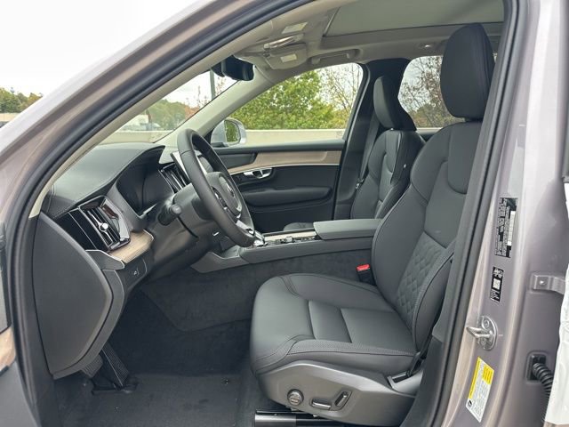 New 2026 Volvo XC90 B6 Plus w/ Protection Package Premier image 13