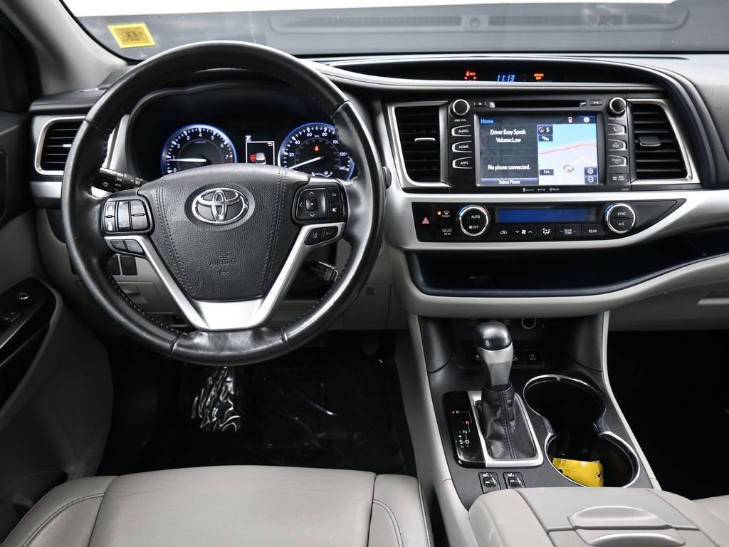 Certified 2019 Toyota Highlander XLE AWD/4WD image 20