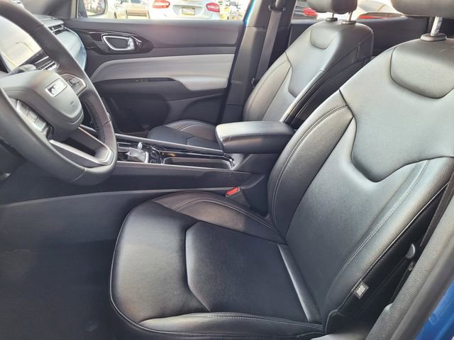 Used 2025 Jeep Compass Limited image 16