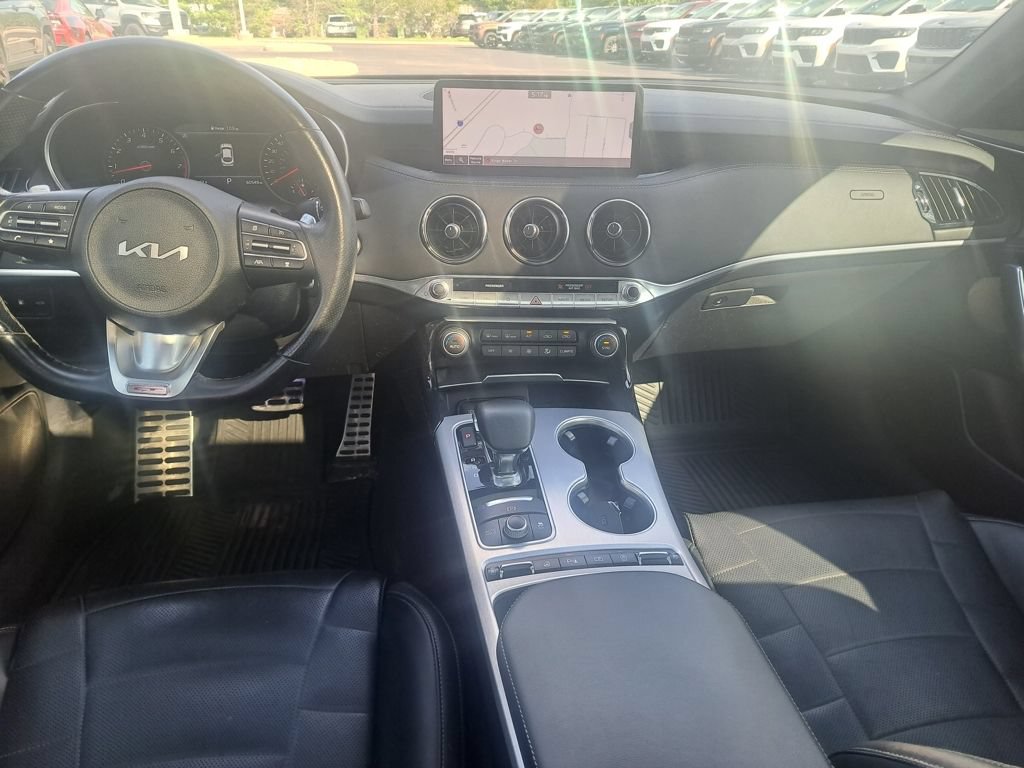 Used 2022 Kia Stinger GT2 AWD/4WD image 11