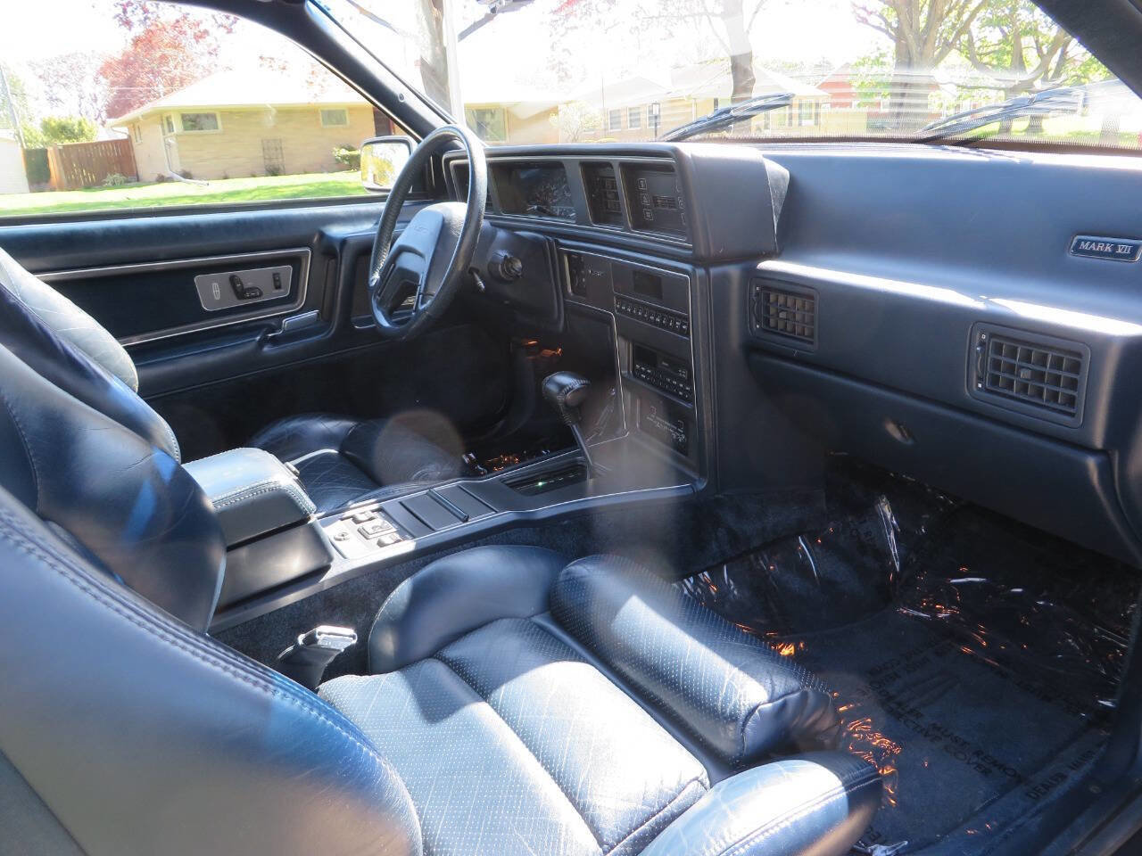 Used 1988 Lincoln Mark VII LSC RWD image 13