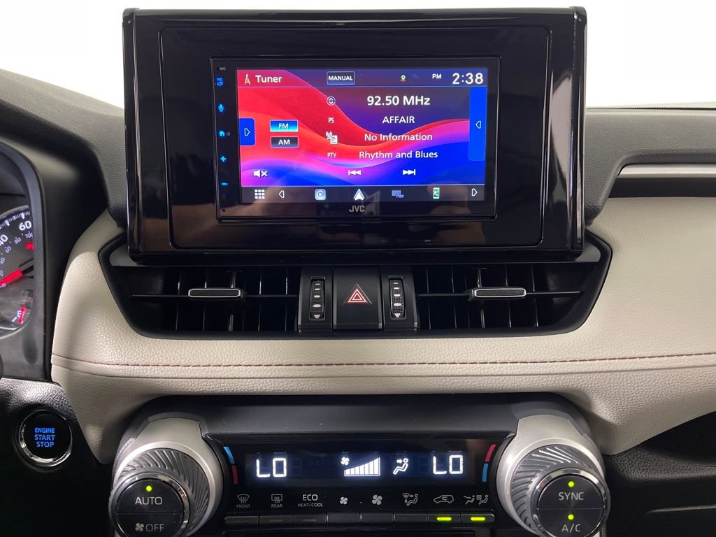 Used 2022 Toyota RAV4 XLE Premium image 20