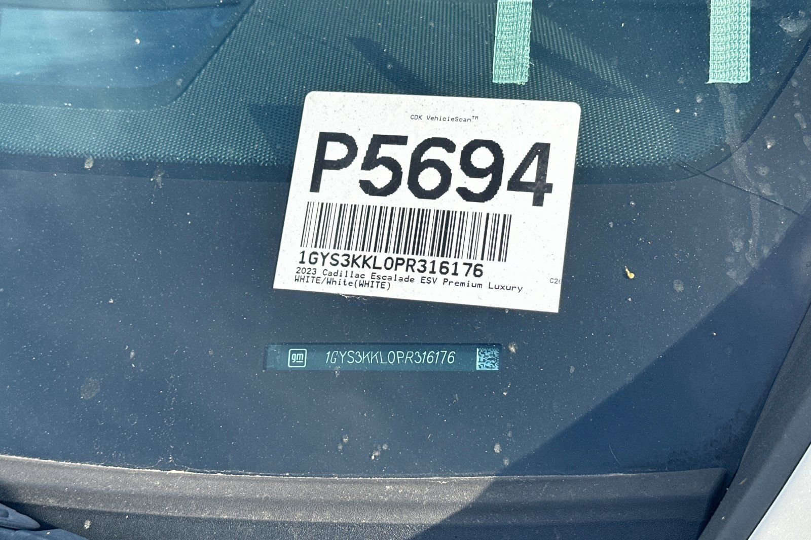 Used 2023 Cadillac Escalade ESV Premium Luxury image 3