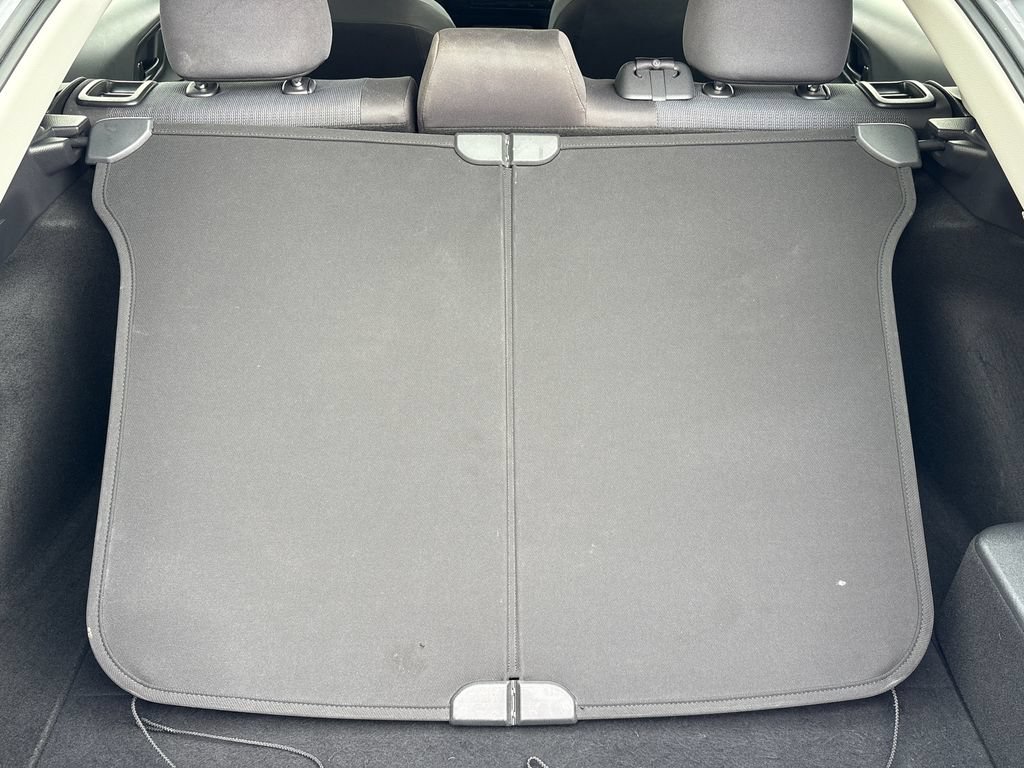 Used 2025 Toyota Prius LE FWD image 23