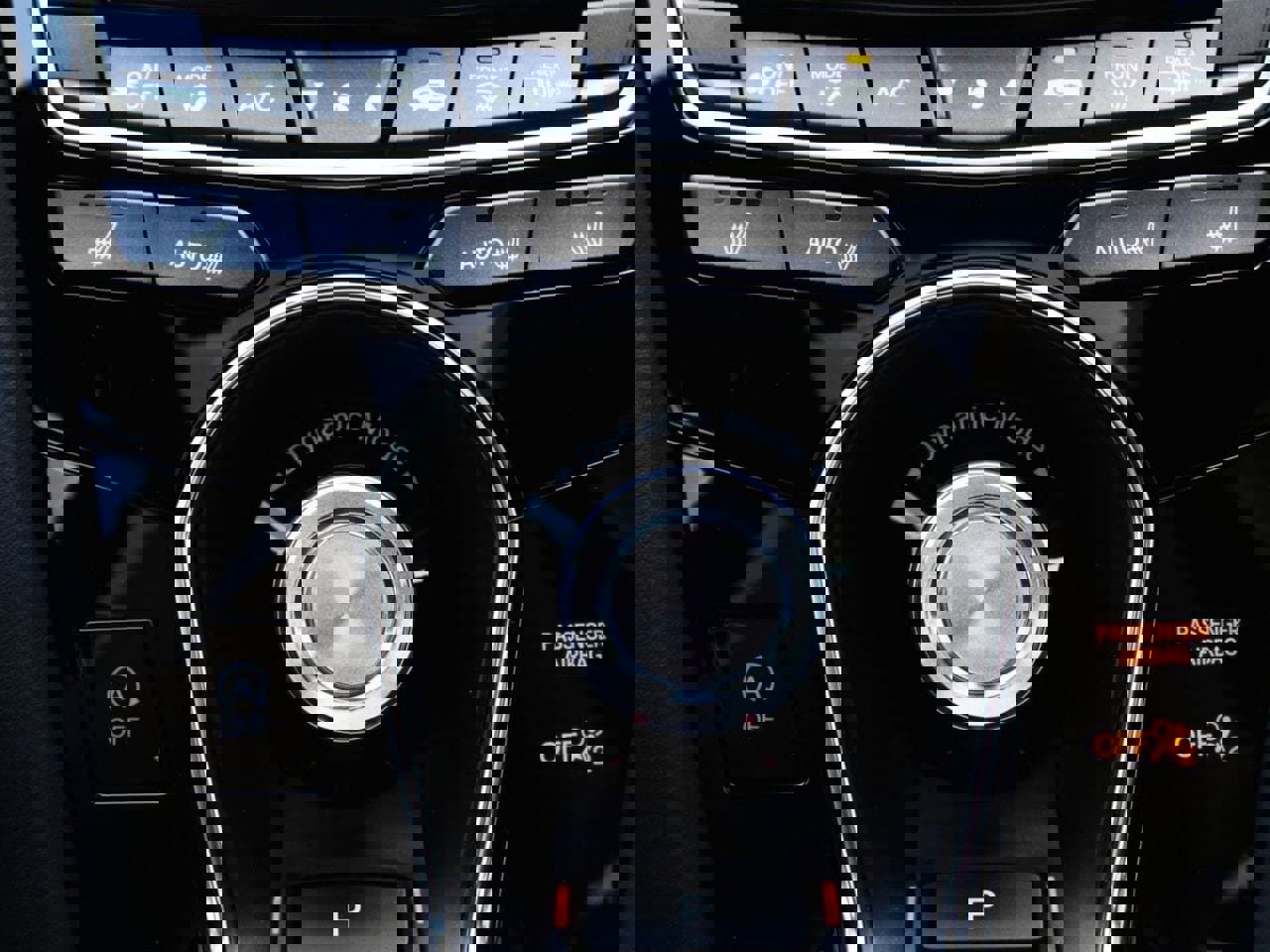 Used 2025 Acura RDX SH-AWD image 22