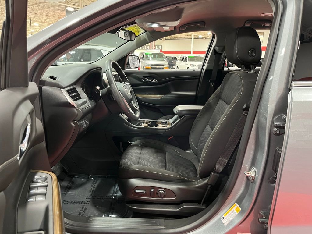 Certified 2023 GMC Acadia SLE w/ Driver Convenience Package image 11