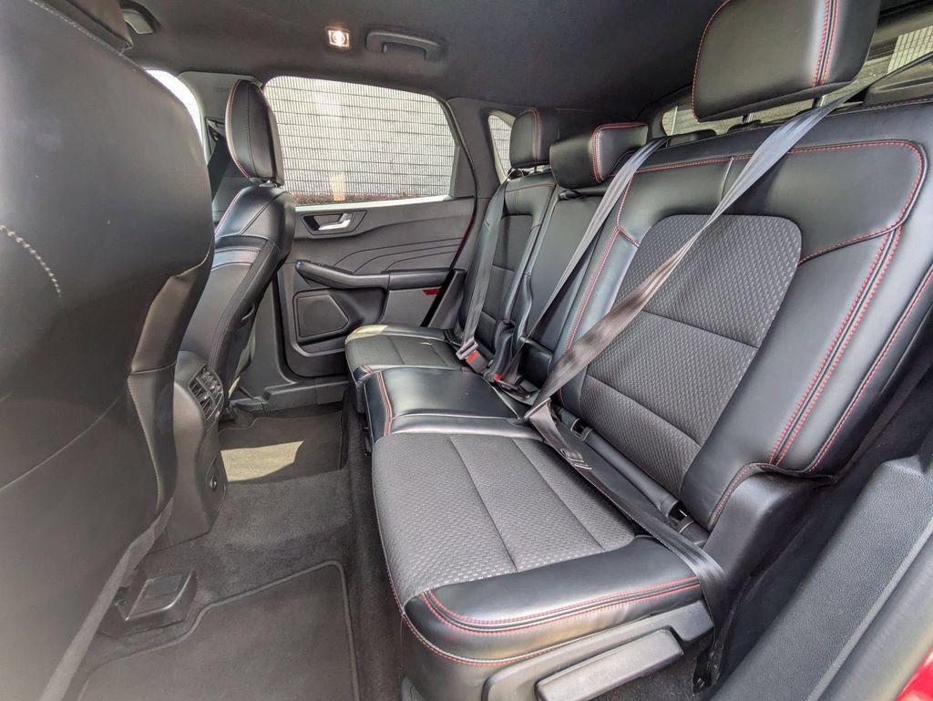 Used 2025 Ford Escape ST-Line FWD image 27