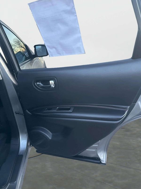 Used 2013 Nissan Rogue SL image 11