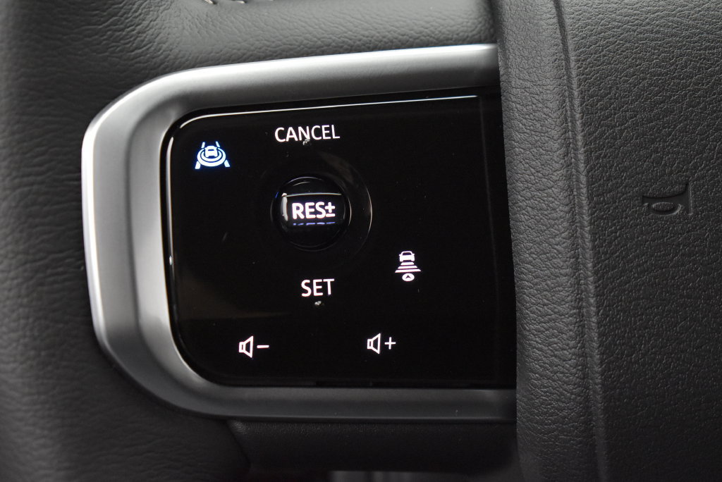 New 2026 Nissan Armada SL w/ Captain's Chari Seat Package AWD/4WD image 18