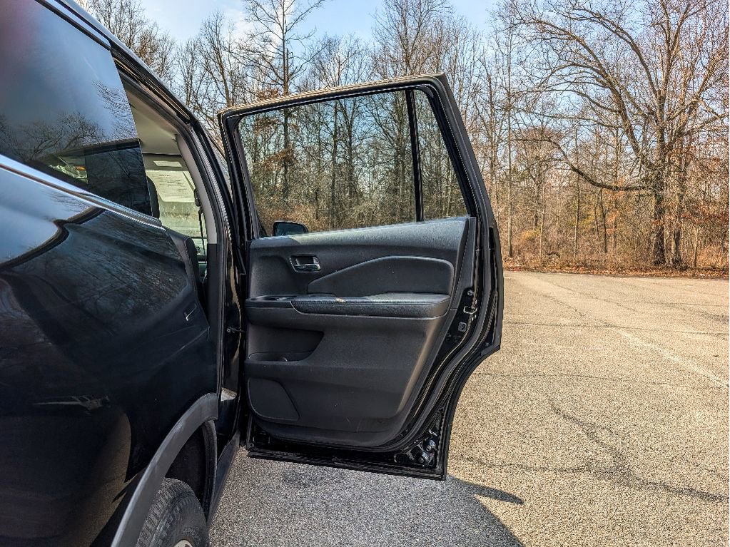 Used 2017 Honda Pilot EX-L image 12