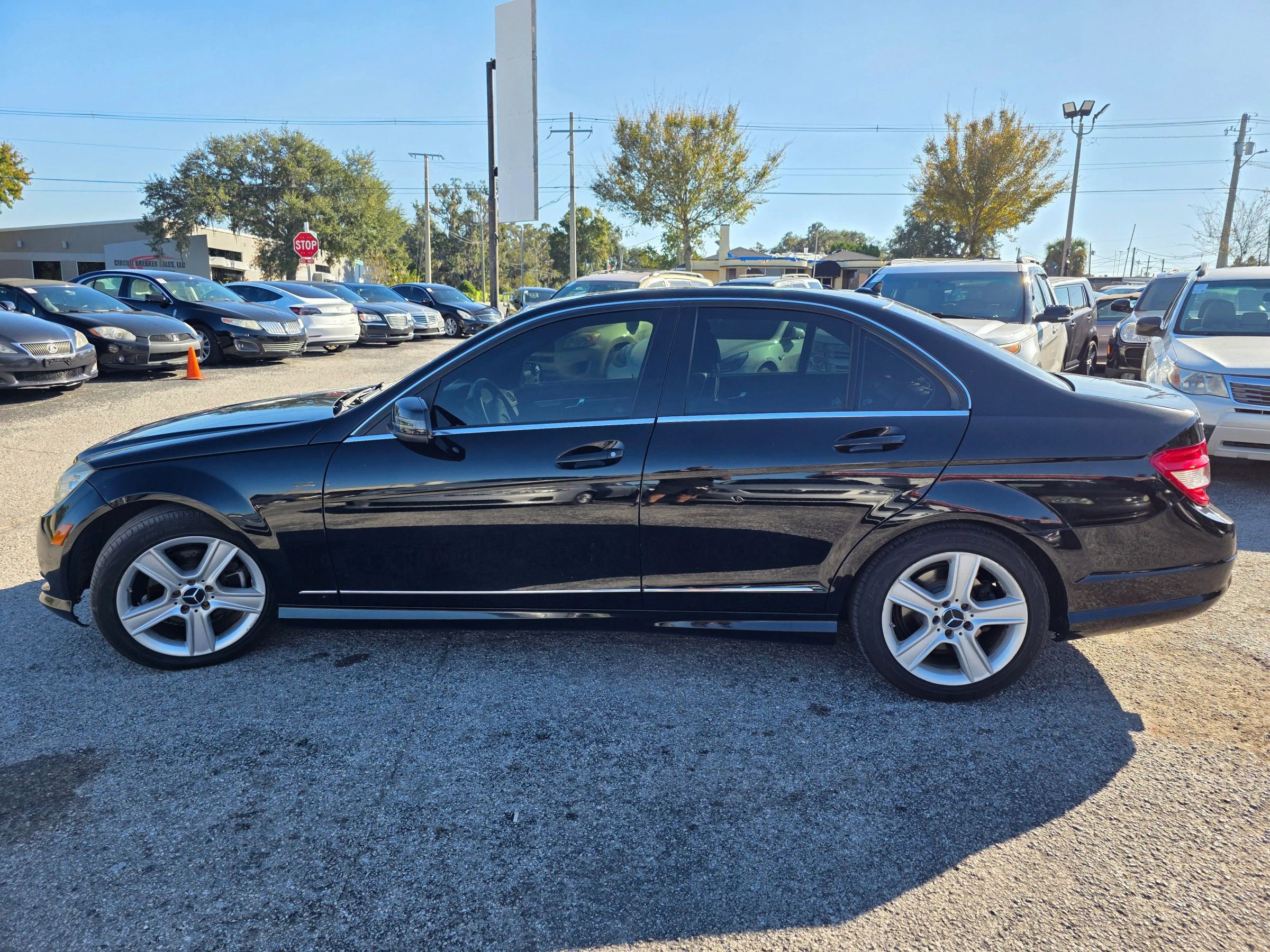 Used 2010 Mercedes-Benz C 300 Sedan image 4