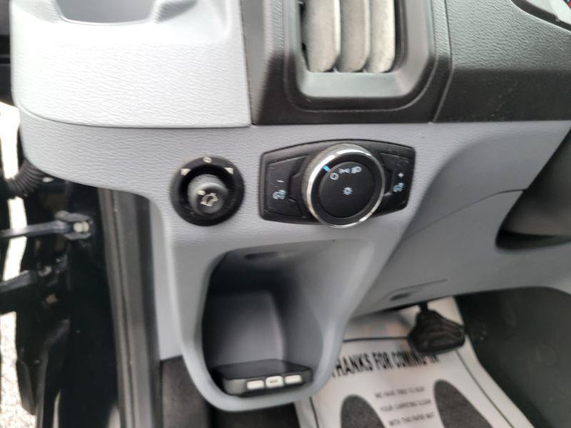 Used 2018 Ford Transit 150 XL RWD image 41