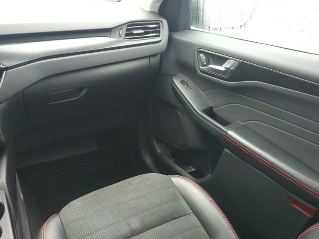 Used 2022 Ford Escape SEL w/ SEL Stealth AWD Package image 16