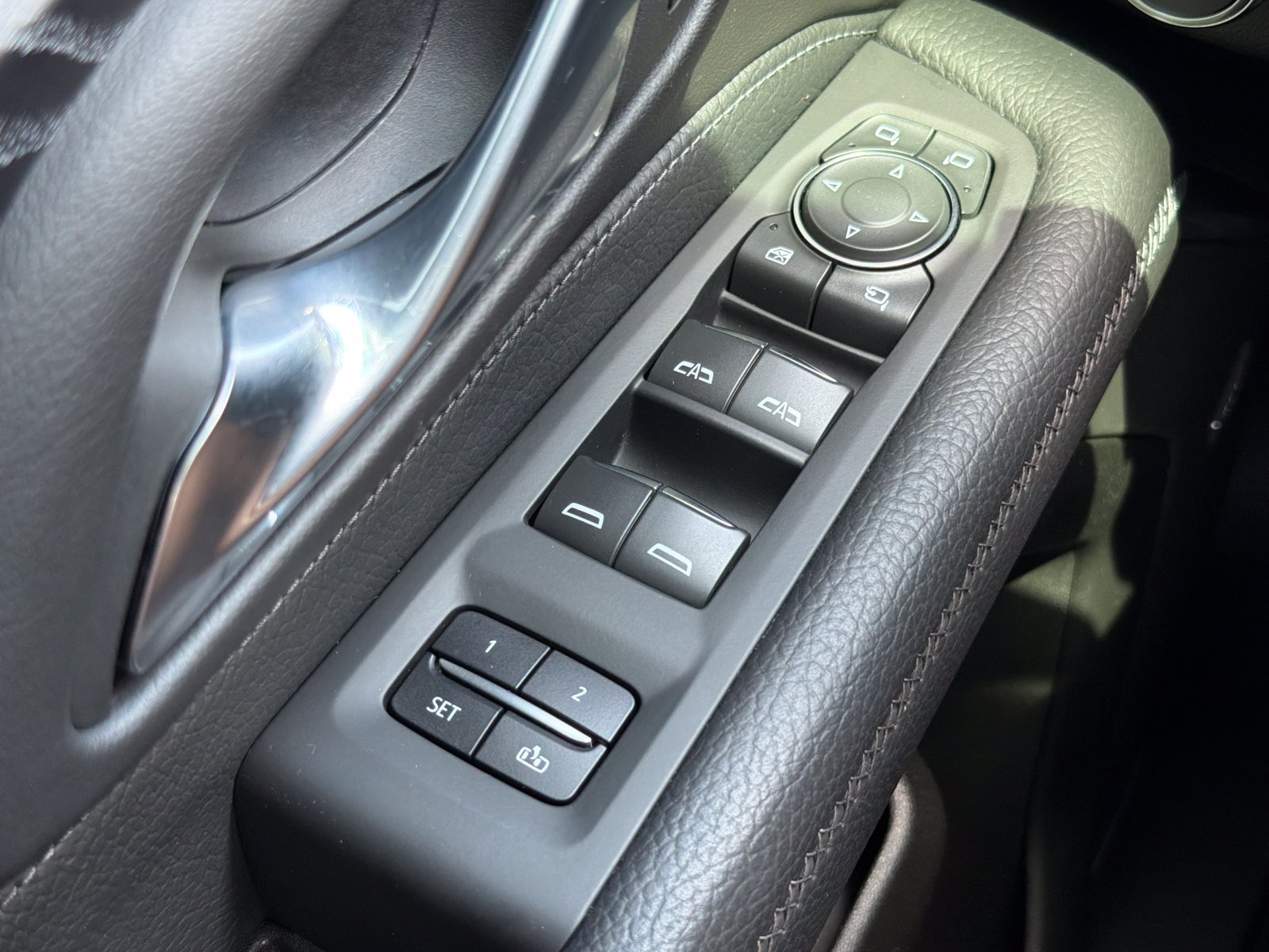 Used 2023 GMC Yukon Denali w/ Denali Reserve Package AWD/4WD image 18