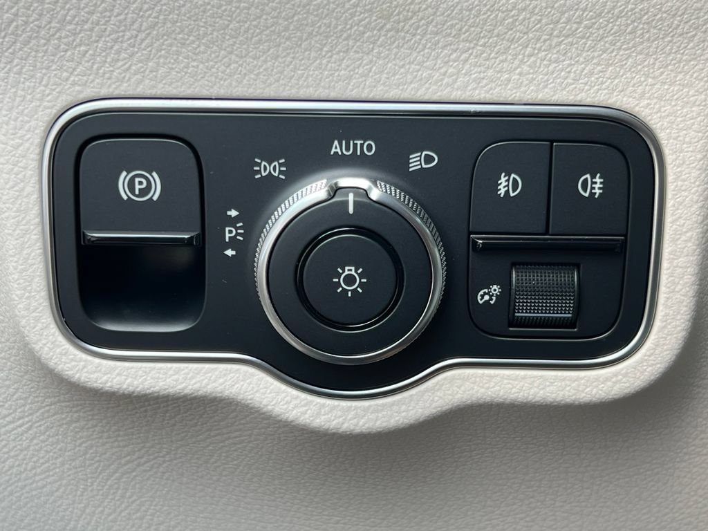 New 2026 Mercedes-Benz GLA 250 4MATIC image 18