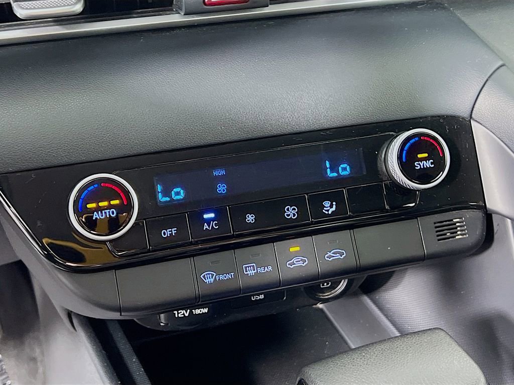 Certified 2021 Hyundai Elantra SEL FWD image 15