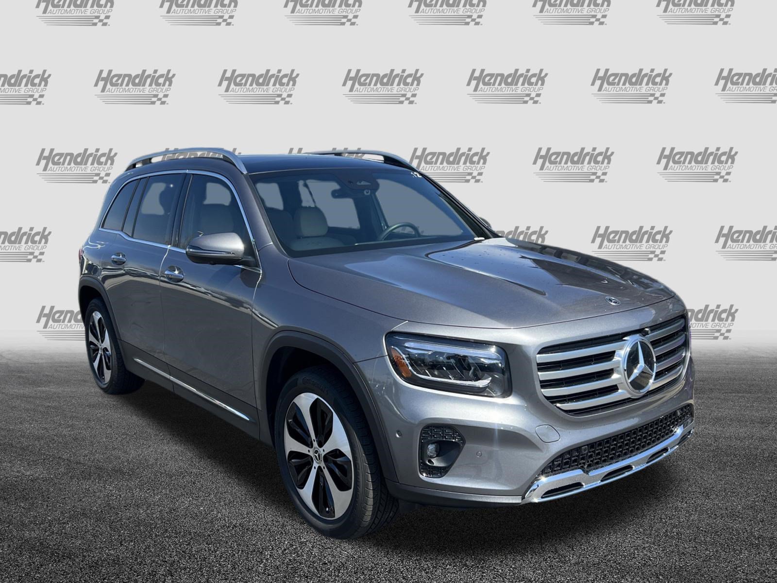 Used 2025 Mercedes-Benz GLB 250 250 image 2