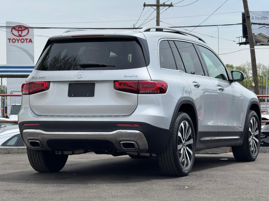 Used 2020 Mercedes-Benz GLB 250 4MATIC image 5