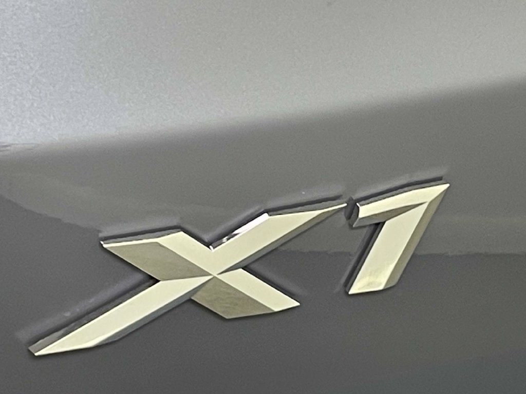 New 2027 BMW X1 xDrive28i w/ Technology Package AWD/4WD image 10