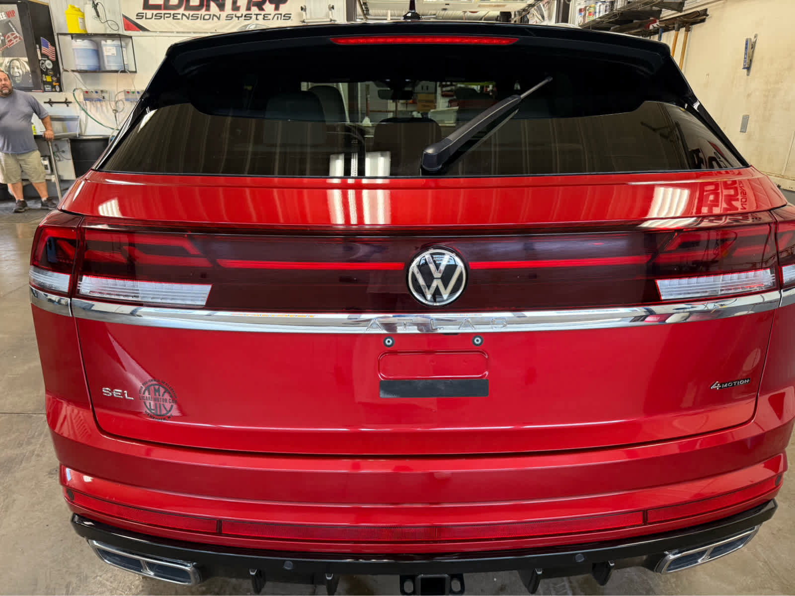 Used 2024 Volkswagen Atlas Cross Sport SEL Premium R-Line image 7