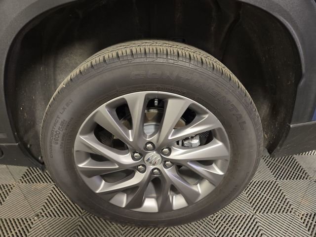 Used 2025 Buick Enclave Preferred w/ Power Package image 11