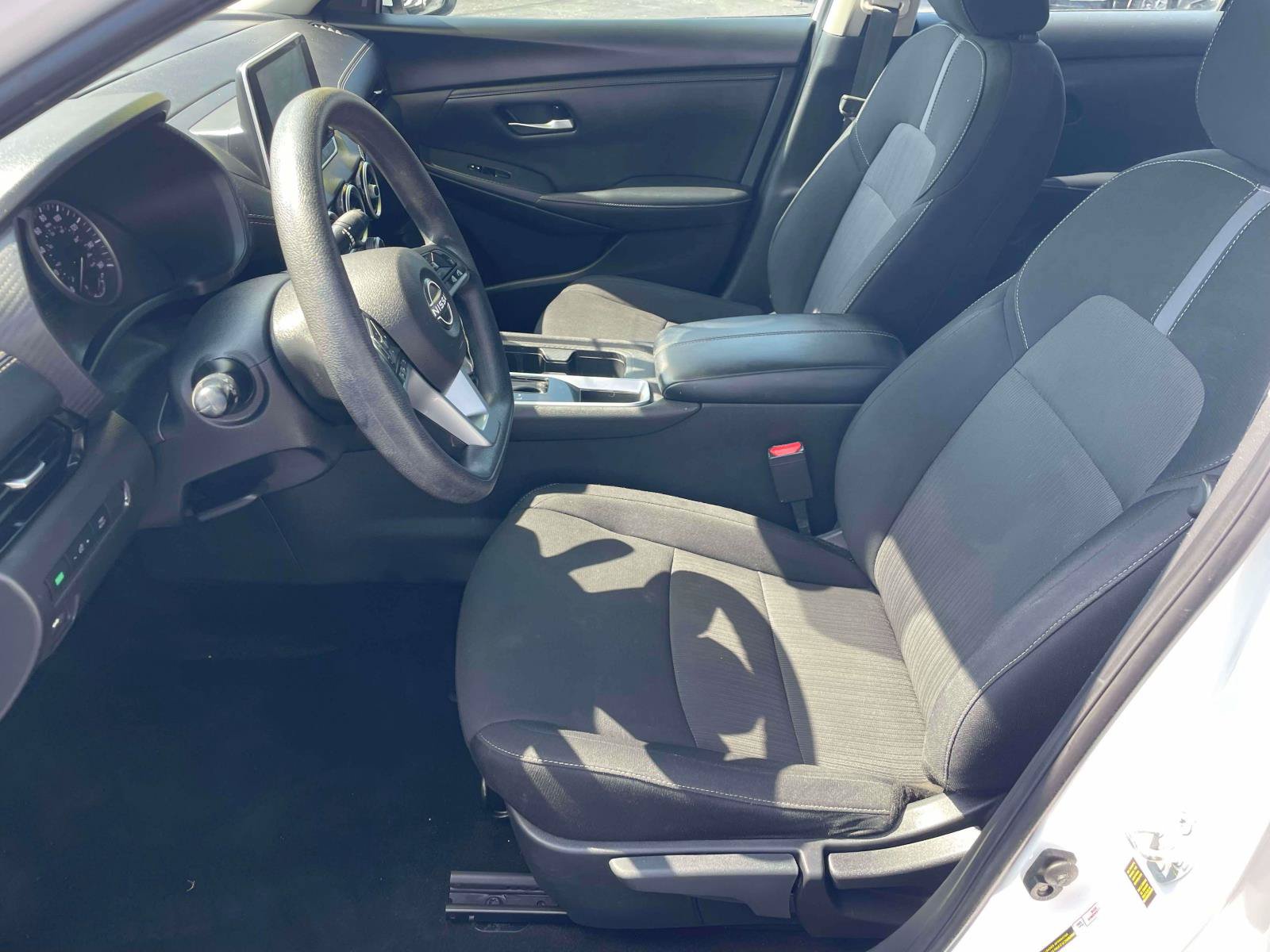 Used 2024 Nissan Sentra SV FWD image 11