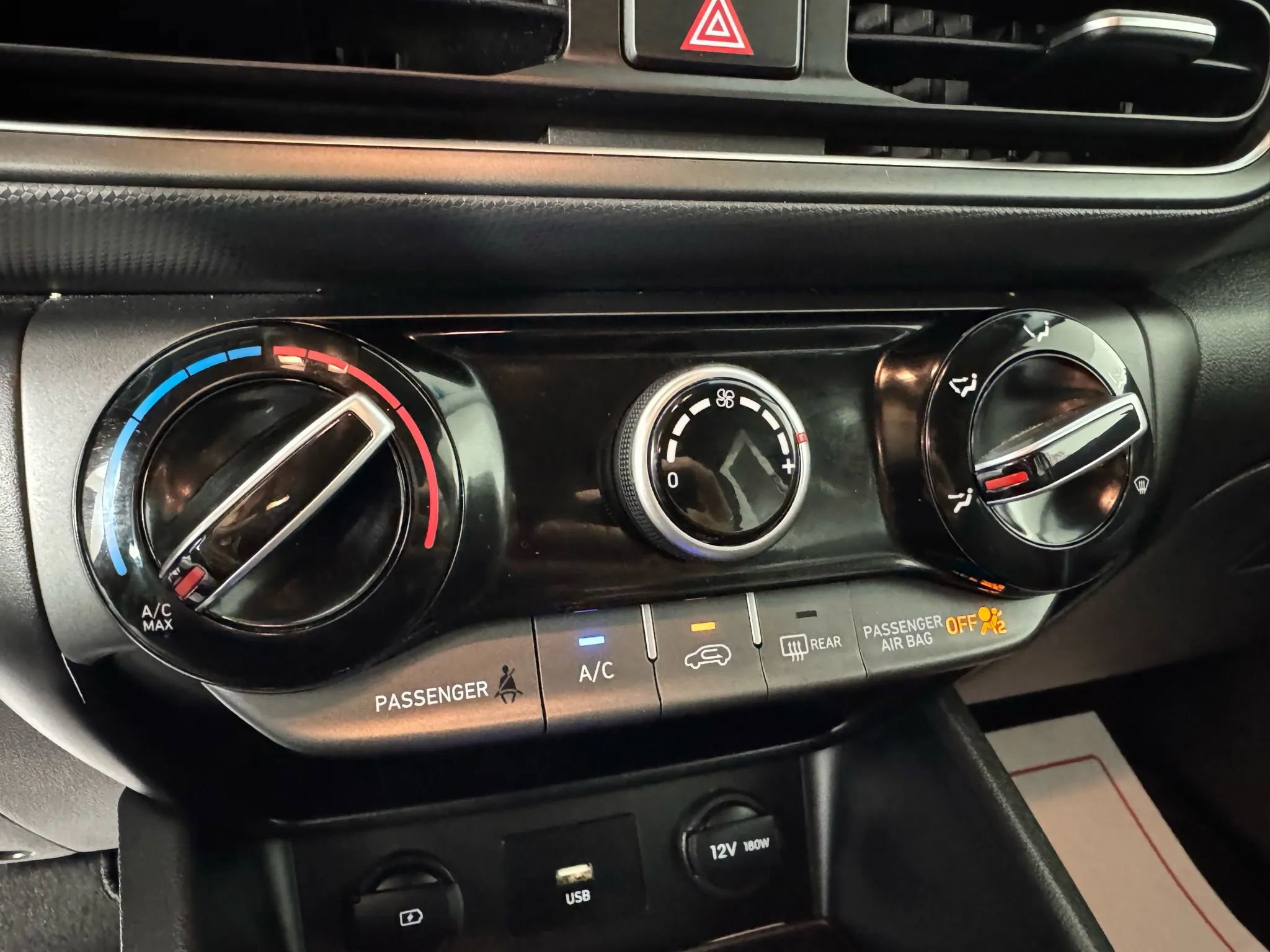 Used 2022 Hyundai Kona SEL AWD/4WD image 21