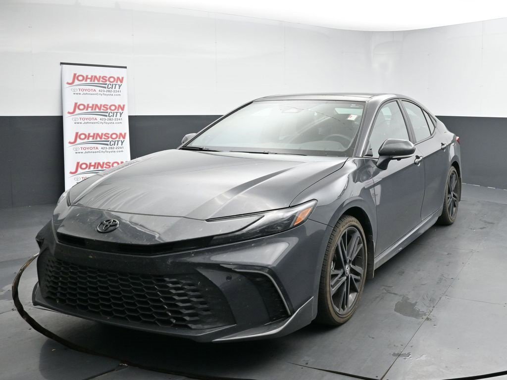 Used 2025 Toyota Camry XSE image 4
