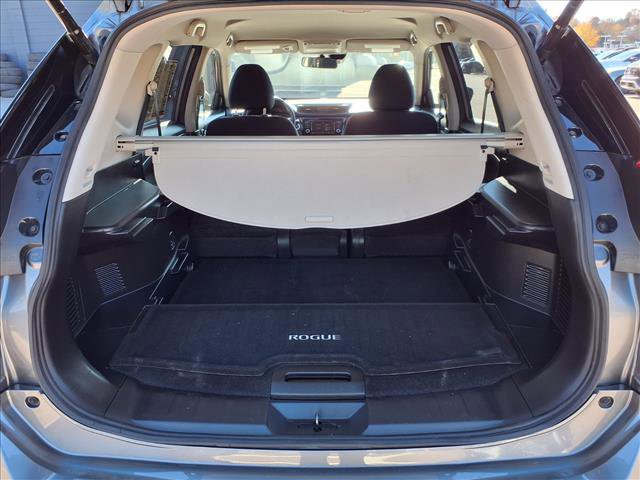 Used 2020 Nissan Rogue SV w/ Premium Package image 25
