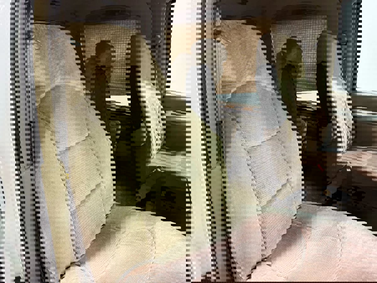 Used 2002 Chevrolet Express 1500 w/ LS Preferred Equipment Group image 17