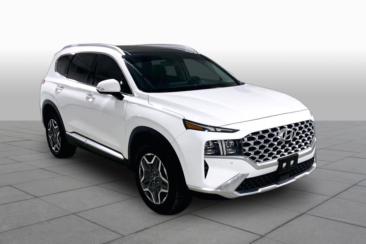 Used 2022 Hyundai Santa Fe Limited w/ Cargo Package AWD/4WD image 2