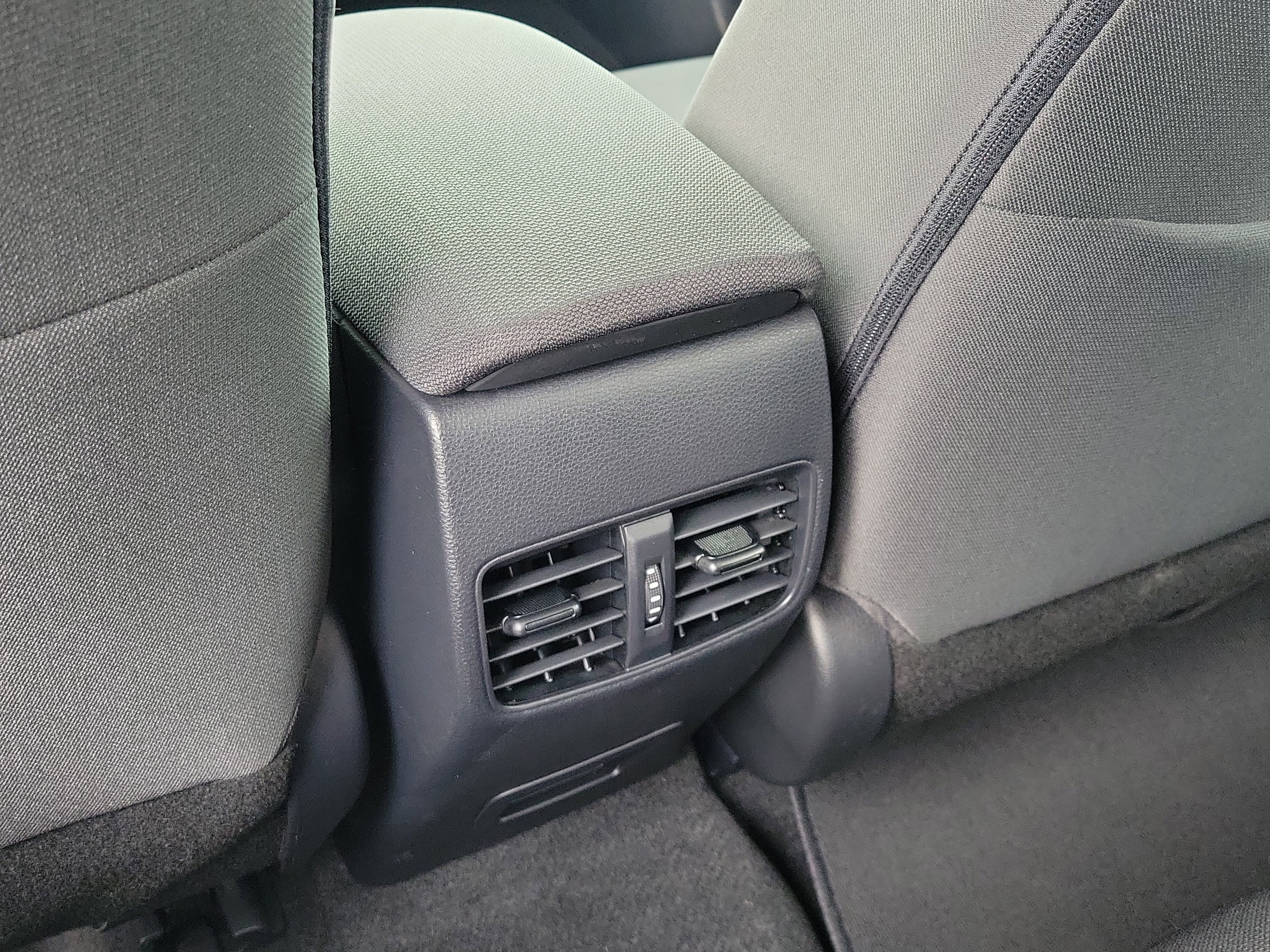 Certified 2024 Toyota Corolla Cross LE FWD image 15