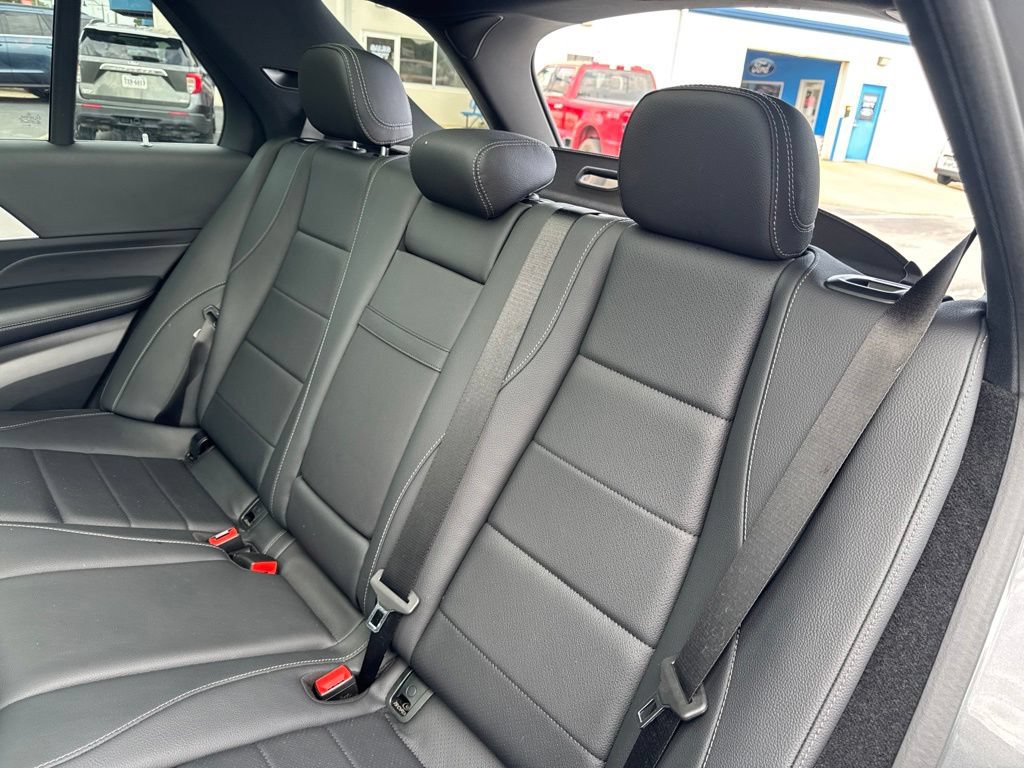 Used 2026 Mercedes-Benz GLE 350 4MATIC w/ Driver Assistance Package image 33